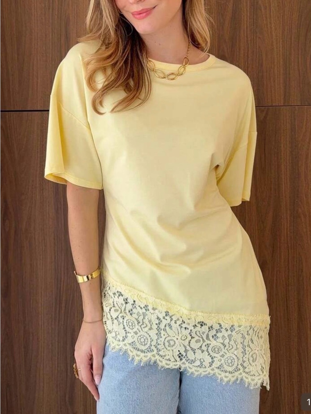 NIP *trending*Asymetrical contrast lace top. Pit-pit 21 inch; Length 29 inch. 💛